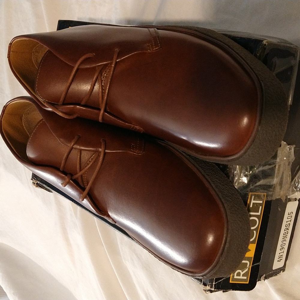 RJ Colt leather chukka boots